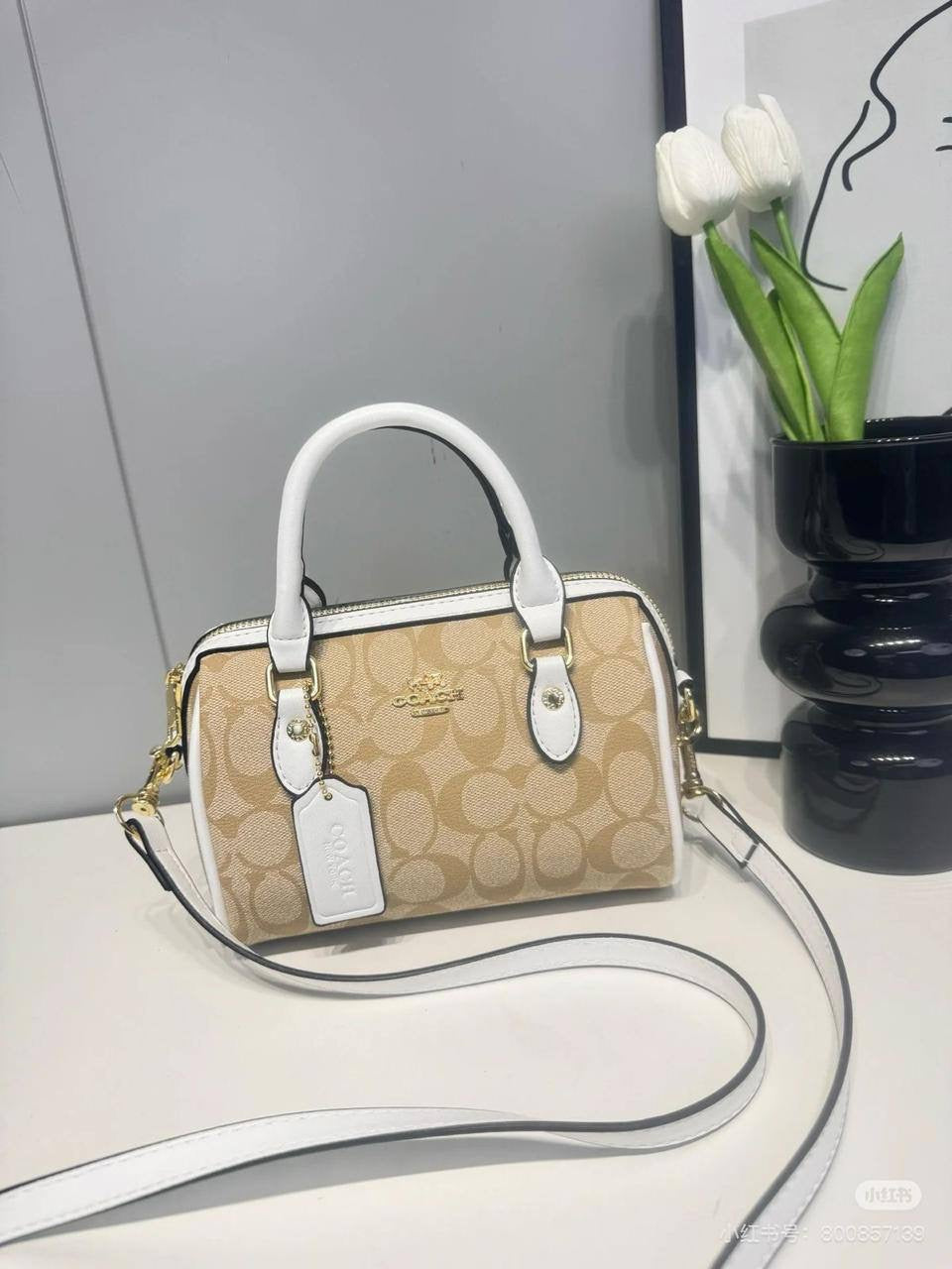 Coach Rowan
Size : 22 * 15 cm
85 dhs🇦🇪
 with box
🎁🎁🎁
Zain115
♥️♥️♥️