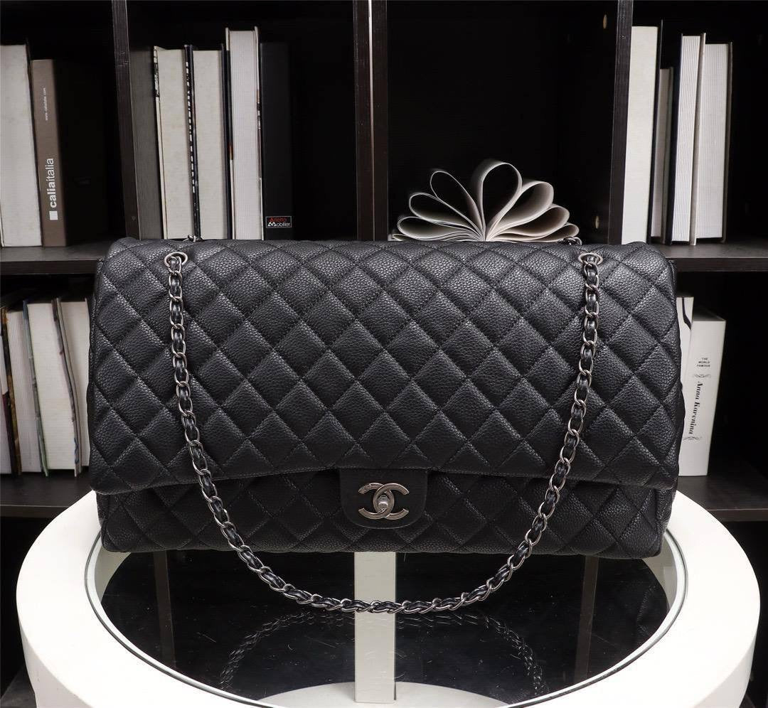 CHANEL Master
MAXI Re stock arrived 45cm 
340 dhs🇦🇪
Zain228
♥️♥️♥️
