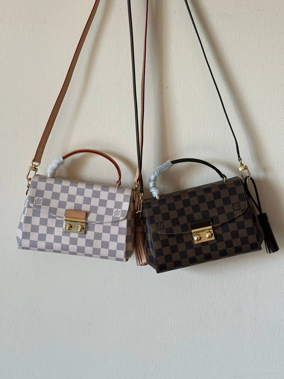 Louis vuitton
Master +++
*23 cm*
*AVAILABLE NOW*
For Price 👇 WTSP Text Zain 0568585901
Zain257
♥️♥️♥️