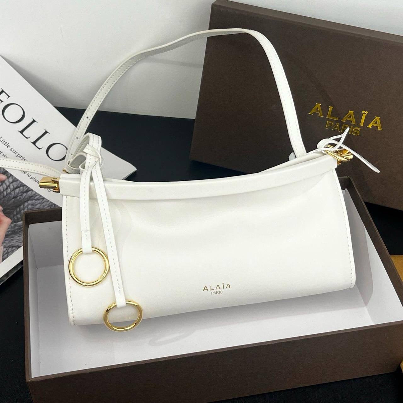Alaia re stock copy one  
270 dhs🇦🇪
#with box
🎁🎁🎁
#25cm
Zain228
♥️♥️♥️