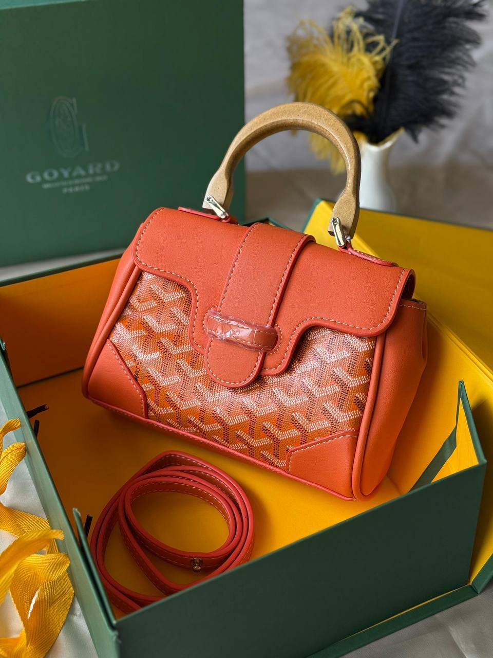 GOYARD
20cm
350 dhs🇦🇪
Top quality 
With box
🎁🎁🎁
Zain167
♥️♥️♥️
