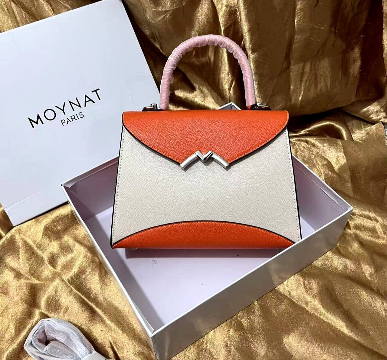MOYNAT Paris
110 dhs🇦🇪
with box
🎁🎁🎁
size 25cm
Zain26
♥️♥️♥️