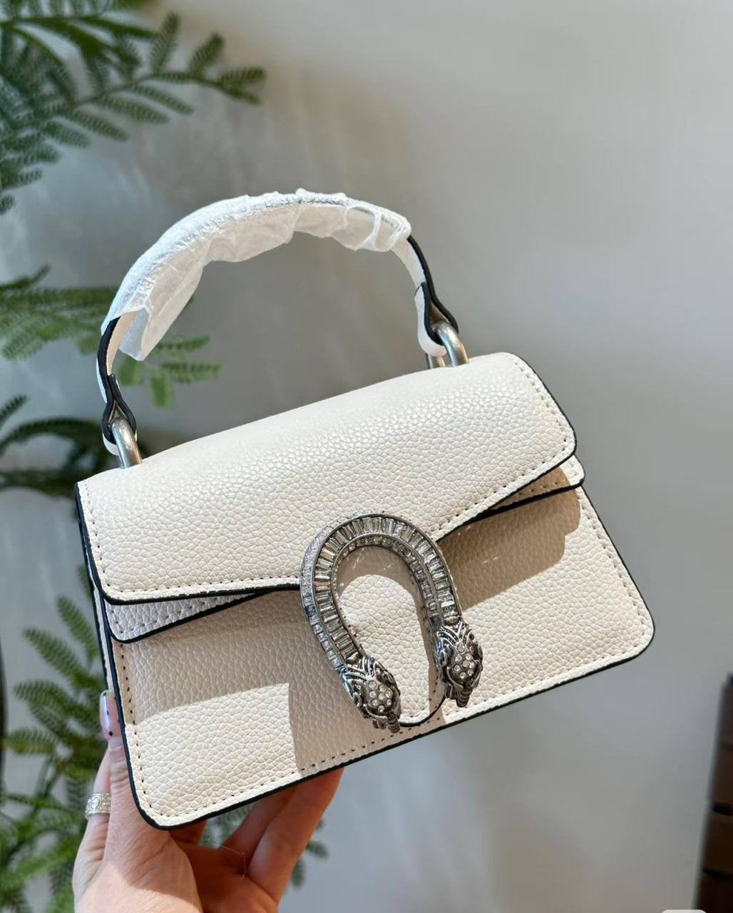 Gucci Dionysus
Size : 20 * 15.5 cm
95 dhs🇦🇪
with box
🎁🎁🎁
Zain115
♥️♥️♥️