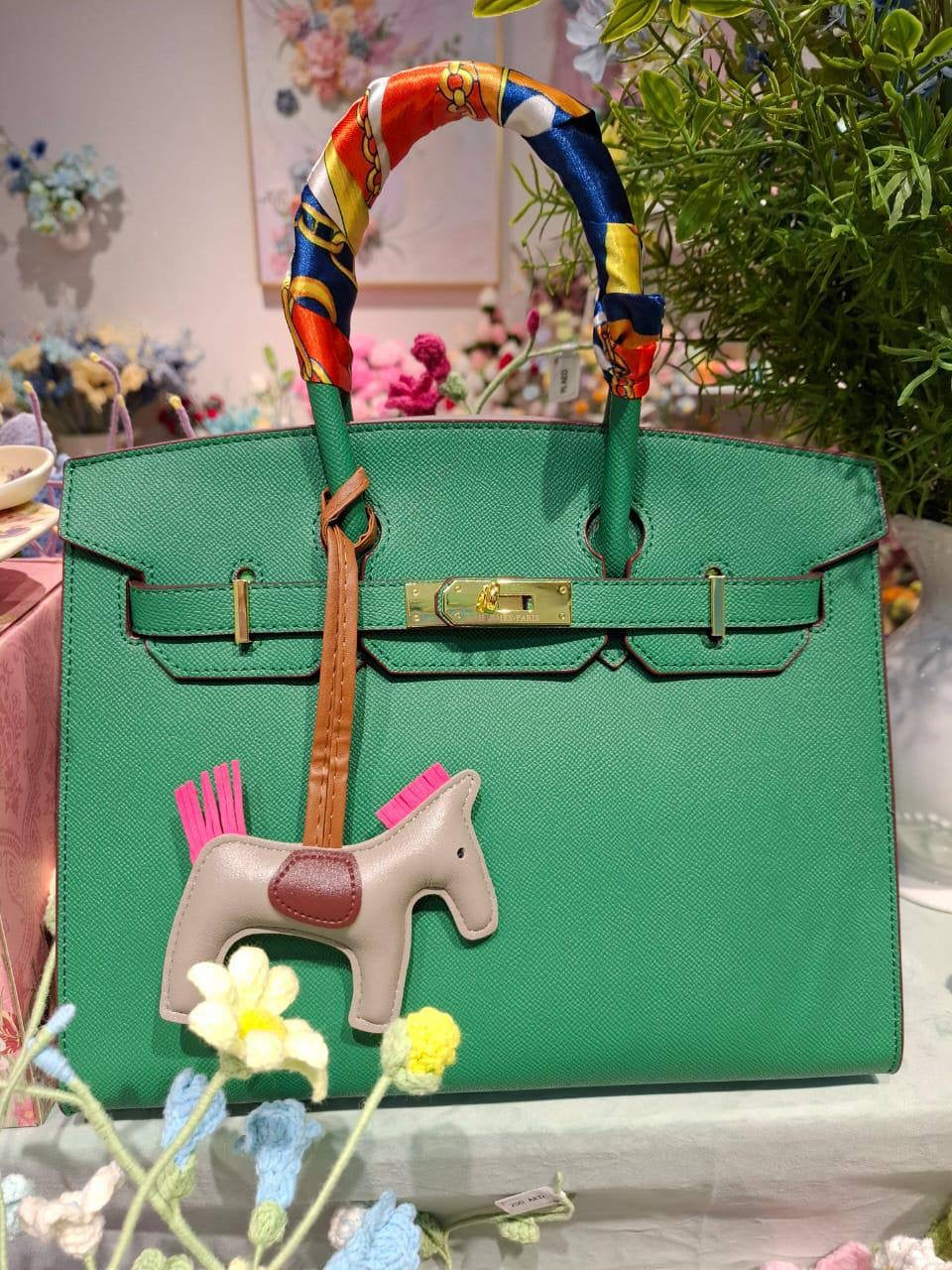 Hermes
30cm
Horse doll + Scarve
120 dhs🇦🇪
Zain44
♥️♥️♥️