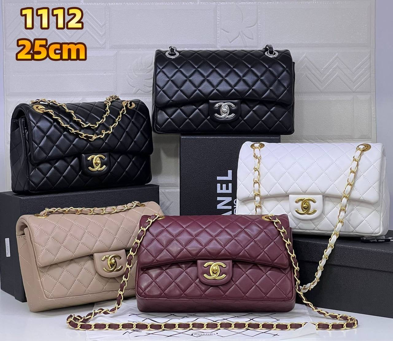 Chanel
120 dhs🇦🇪
with box
🎁🎁🎁
Zain13
♥️♥️♥️