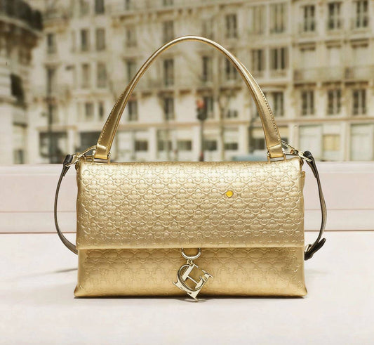 CH CH
95 dhs🇦🇪
size:24cm
Good quality 
with box
🎁🎁🎁
Zain35
♥️♥️♥️