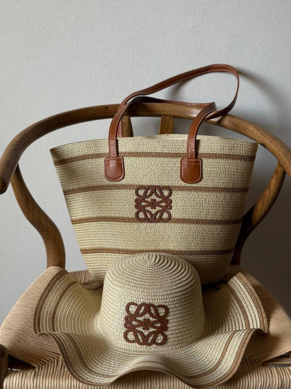 Available Again✨✨✨
*SET BEACH BAG(CAP & BAG)*
280 dhs🇦🇪
Top quality
Zain167
♥️♥️♥️