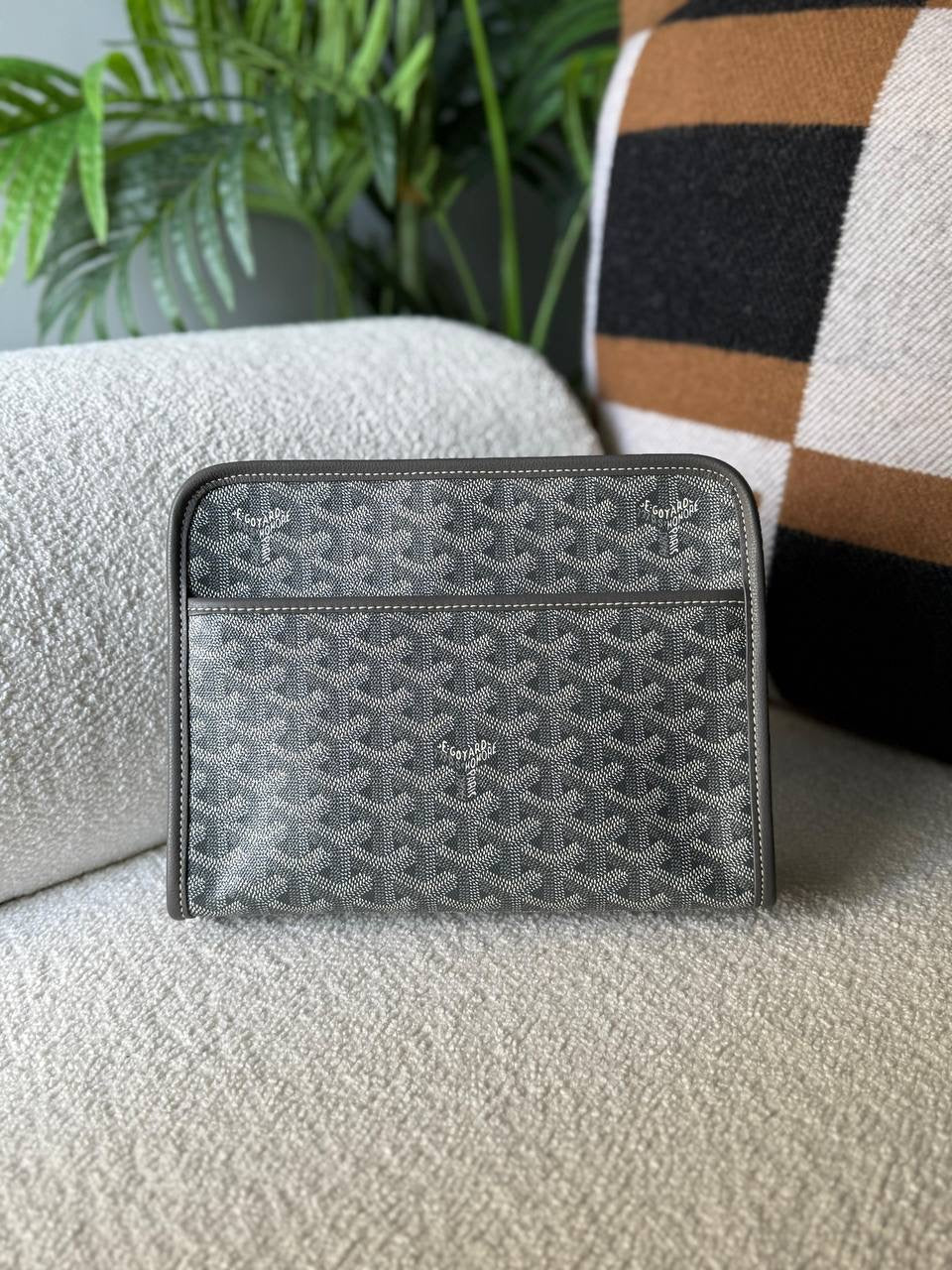 Goyard
     
        💗🦋
Super Master
🦋Available now 🩵💫
For Price 👇 WTSP Text Zain 0568585901
Zain246
♥️♥️♥️