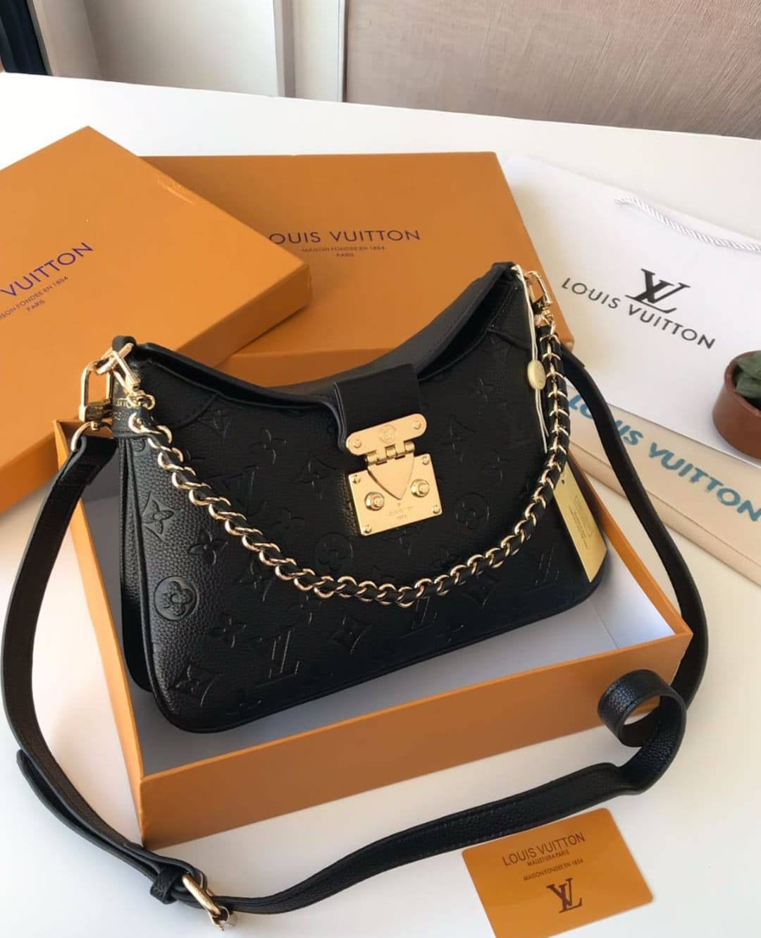 LV
ᴛᴡɪɴɴʏ MM ᴍᴏɴᴏɢʀᴀᴍ
ɢᴏʟᴅ ʜᴀʀᴅᴡᴀʀᴇ
sʜᴏᴜʟᴅᴇʀ sʟɪɴɢ ʙᴀɢ
sɪᴢᴇ : 27 cm
ᴡɪᴛʜ BOX
🎁🎁🎁
110 dhs🇦🇪
Zain31
♥️♥️♥️