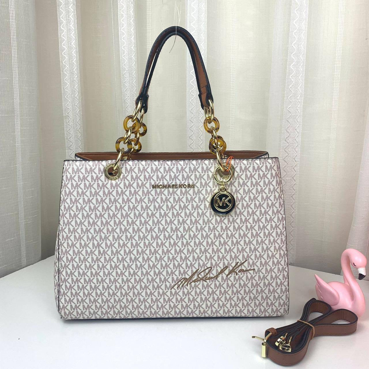 MK
90 dhs🇦🇪
Zain137
♥️♥️♥️