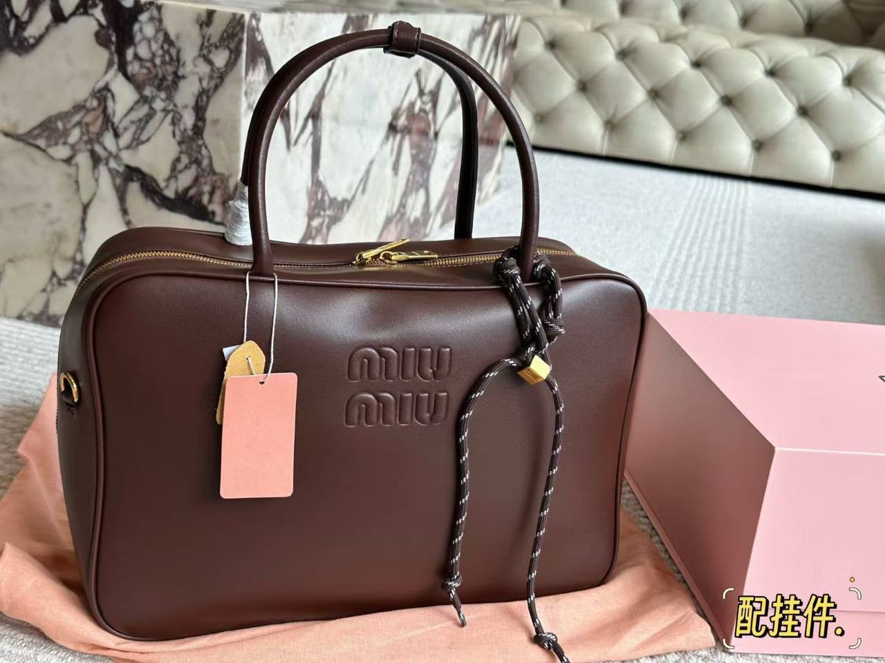 Miu Miu Master 
300 dhs🇦🇪
Zain141
♥️♥️♥️