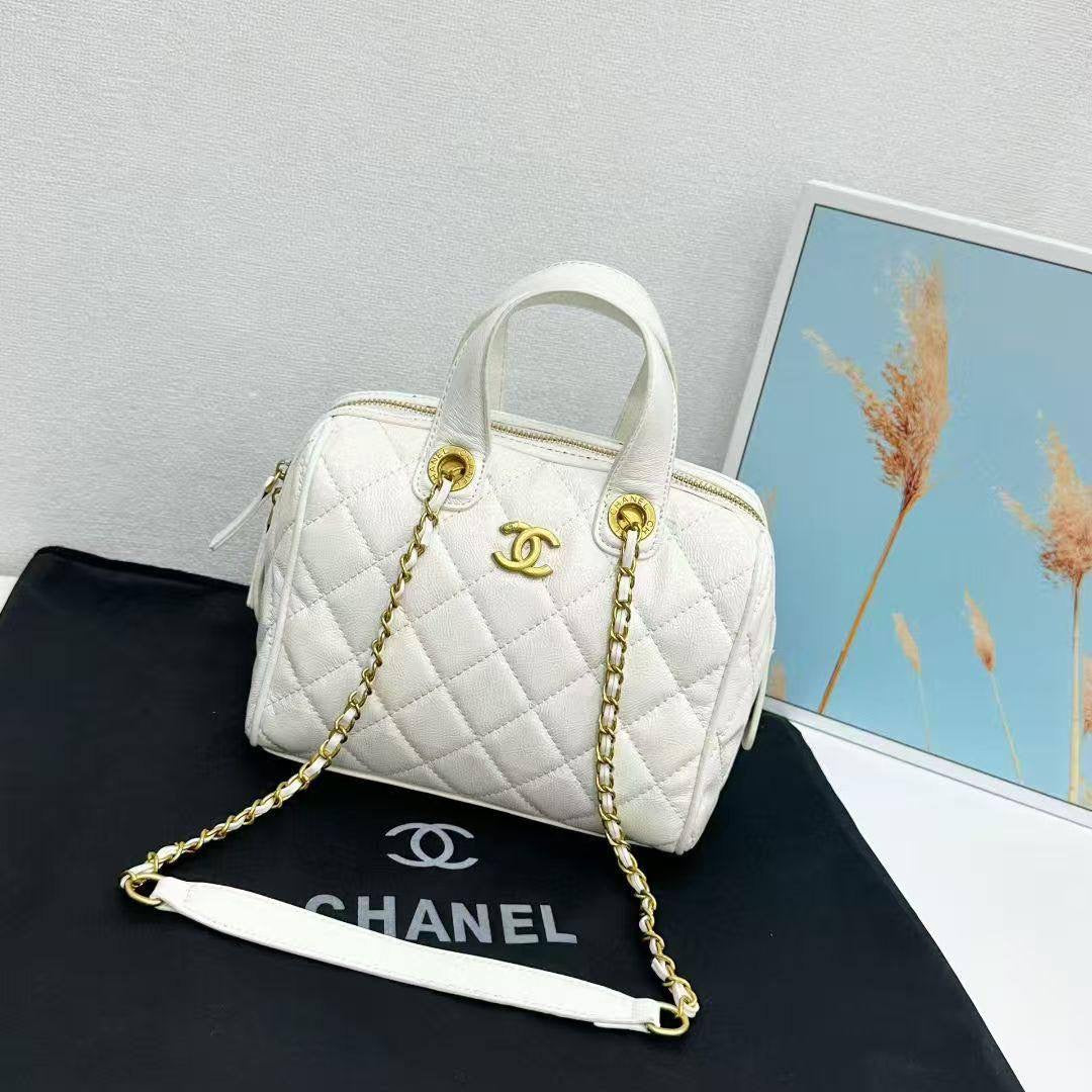 CHANEL 
NEW CAME GOOD QUALITY  
100 dhs🇦🇪
Zain39
♥️♥️♥️