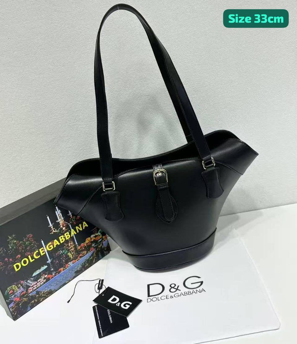 D&G
With box 
🎁🎁🎁
105 dhs🇦🇪
Zain186
♥️♥️♥️