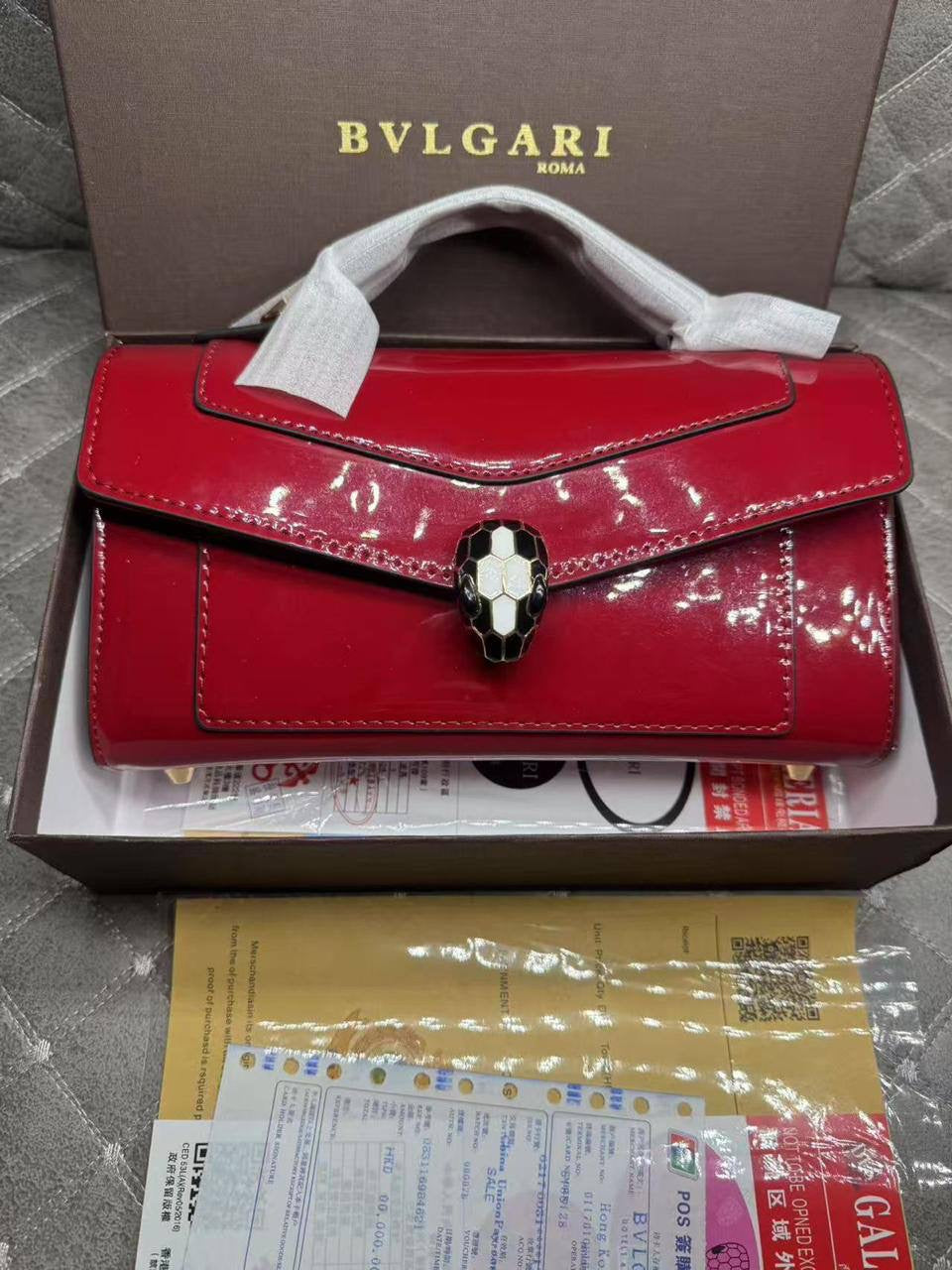 Bvlgari Forever
Size : 23 * 14 cm
90 dhs🇦🇪
with box
🎁🎁🎁
Zain115
♥️♥️♥️