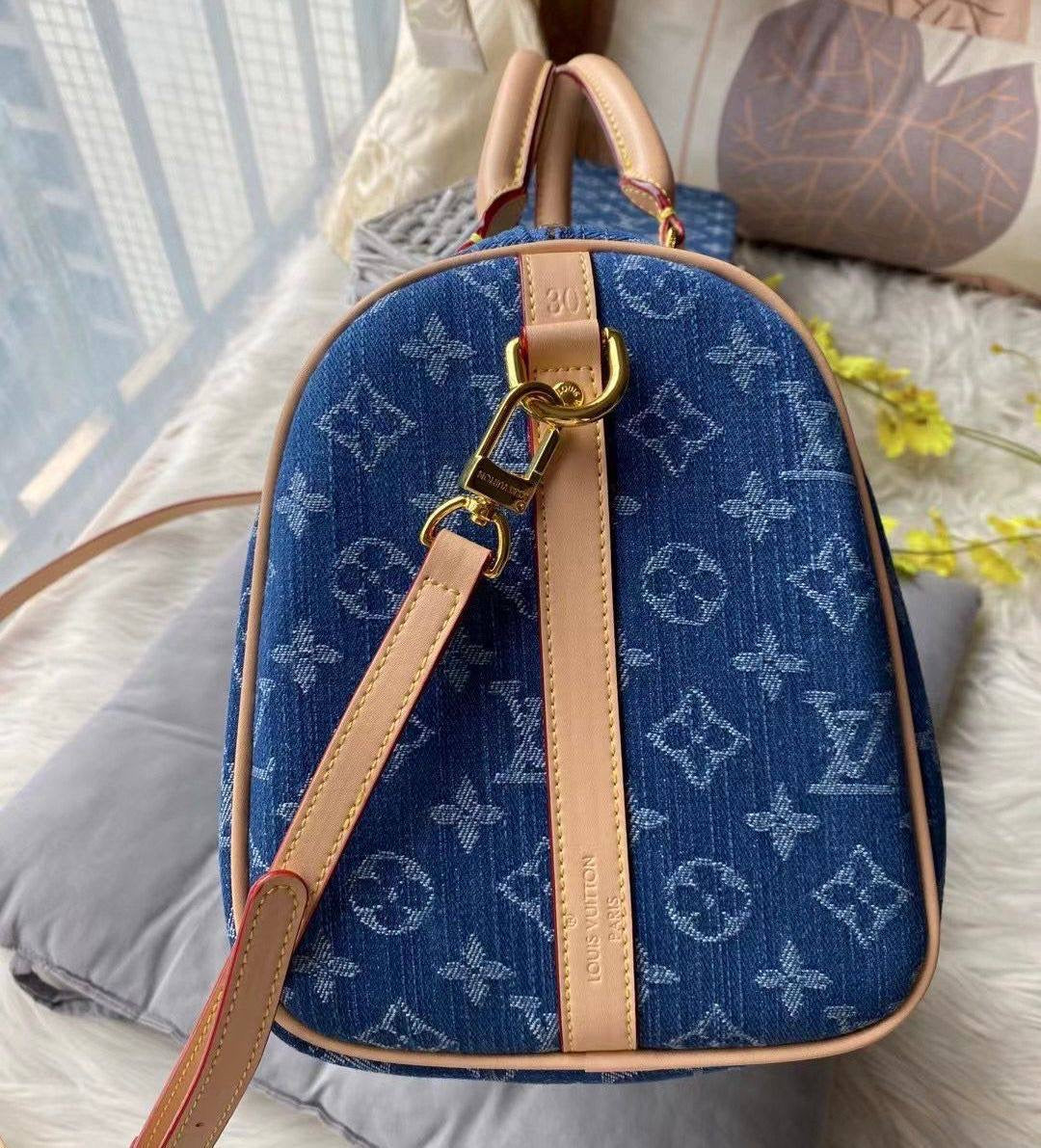 LV
COPY ONE SPECIAL OFFER 
ONLY 
105 dhs🇦🇪
Zain39
♥️♥️♥️