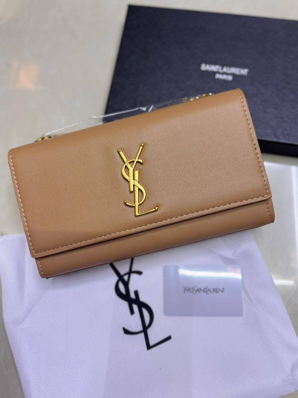 Ysl Kate
Size : 24 * 14.5 * 5.5  cm
95 dhs🇦🇪
with box 🎁
Zain115
♥️♥️♥️
