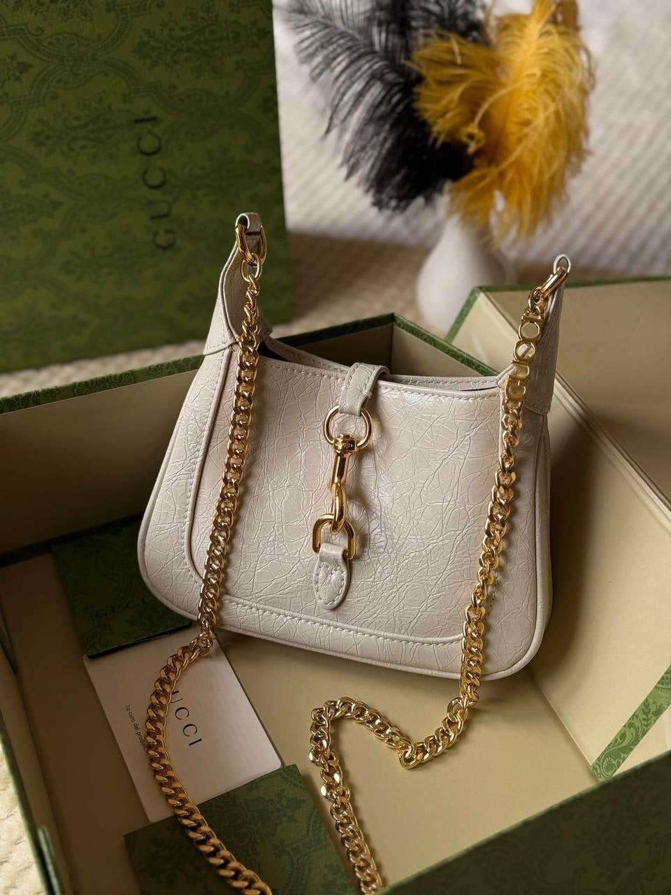 GUCCI
18cm
330 dhs🇦🇪
Top quality 
With box
🎁🎁🎁
Zain167
♥️♥️♥️