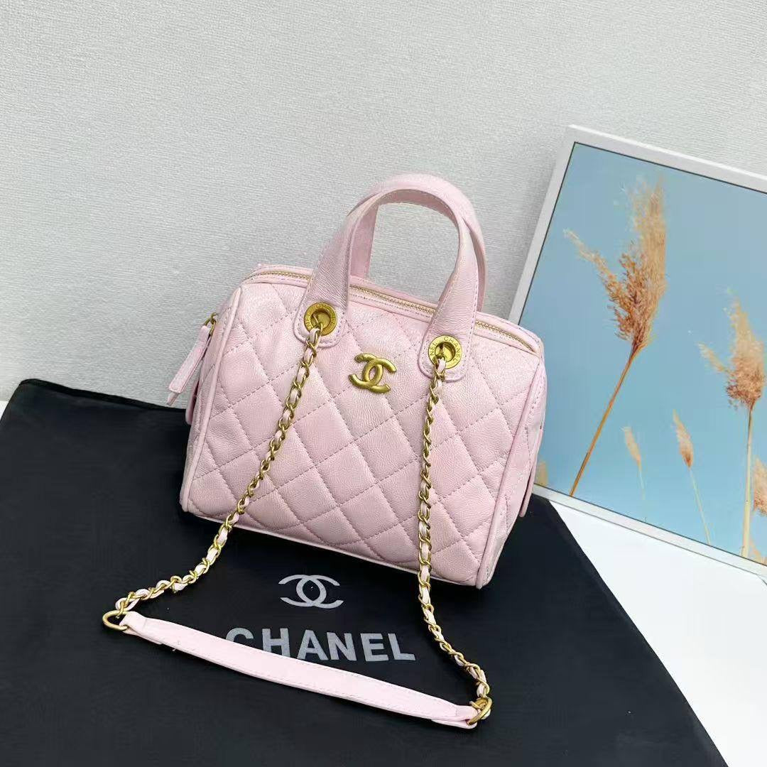 CHANEL 
NEW CAME GOOD QUALITY  
100 dhs🇦🇪
Zain39
♥️♥️♥️