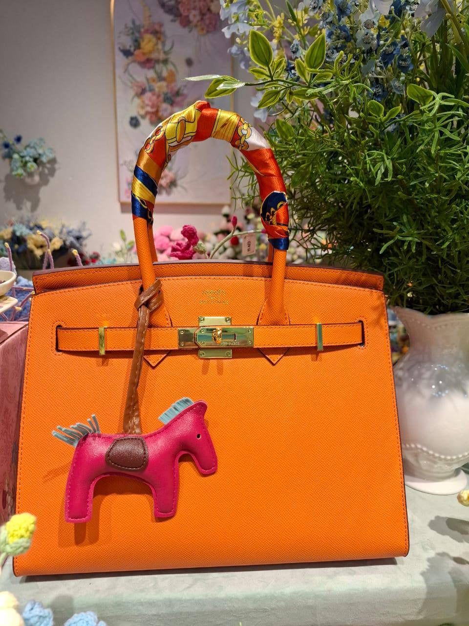 Hermes
30cm
Horse doll + Scarve
120 dhs🇦🇪
Zain44
♥️♥️♥️