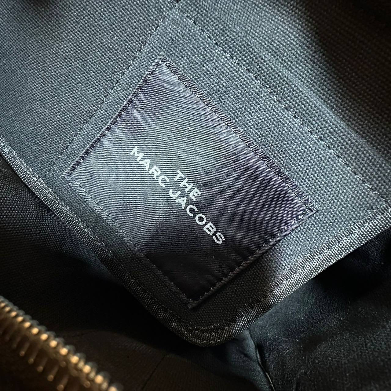 MARC JACOBS 
TOTE BAG GOOD QUALITY 
100 dhs🇦🇪
SIZE:32cm
Zain39
♥️♥️♥️