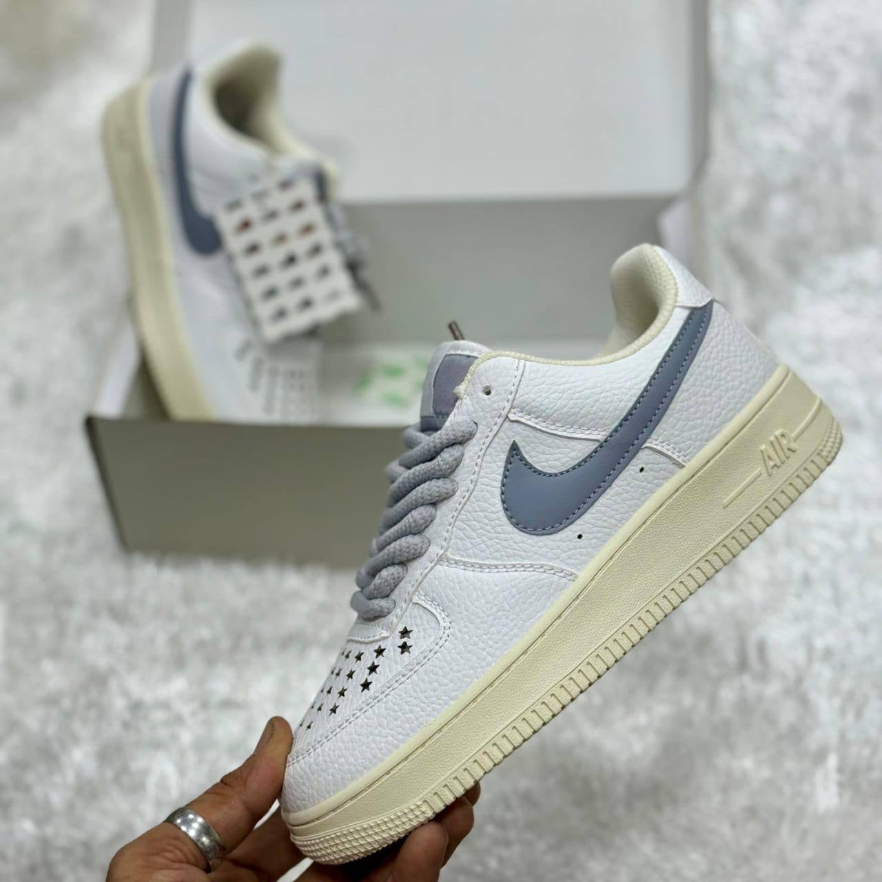 Airforce 1
Size 40 to 45
90 dhs🇦🇪
Zain27
♥️♥️♥️