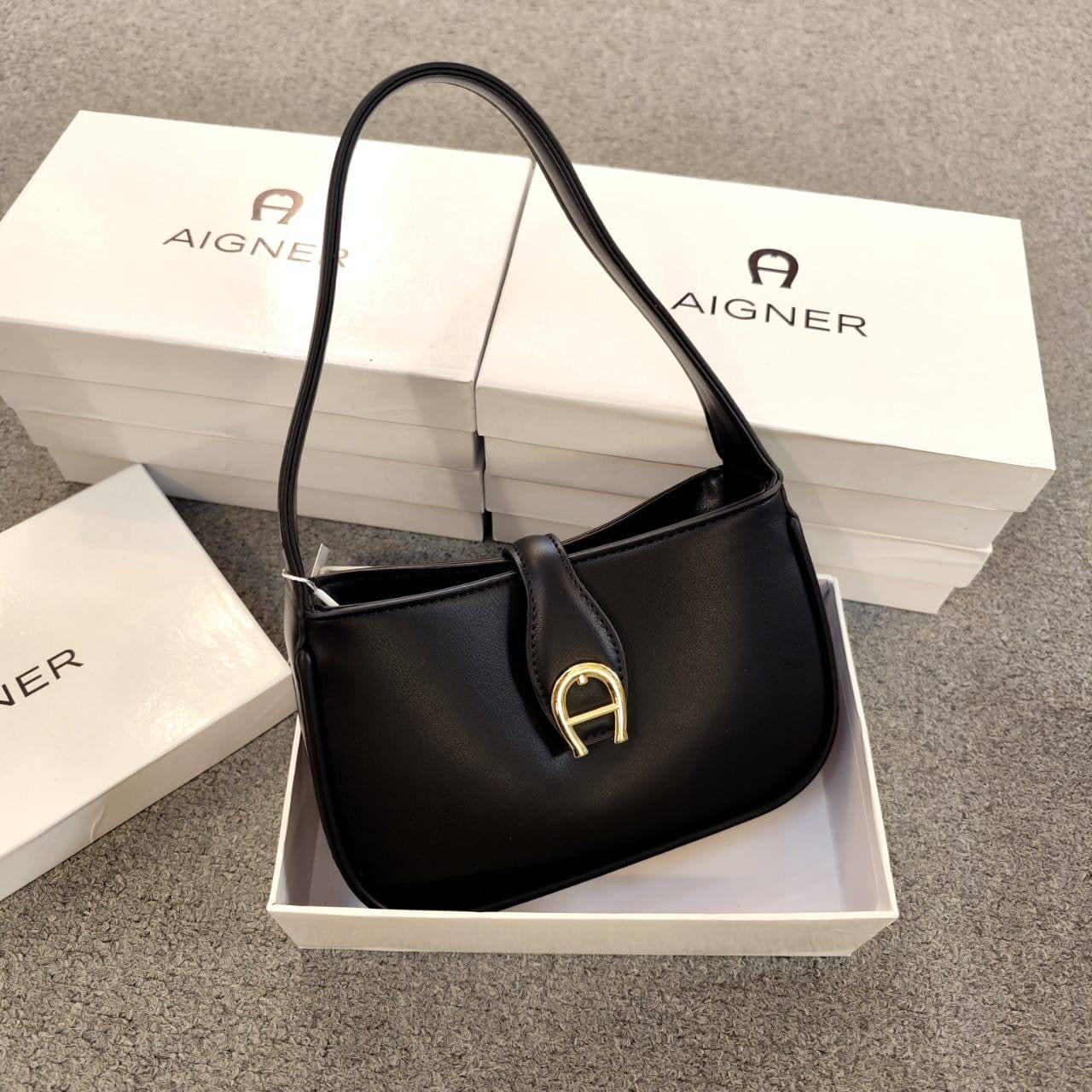 Aigner
90 dhs🇦🇪
with box
🎁🎁🎁
size 20cm
Zain26
♥️♥️♥️