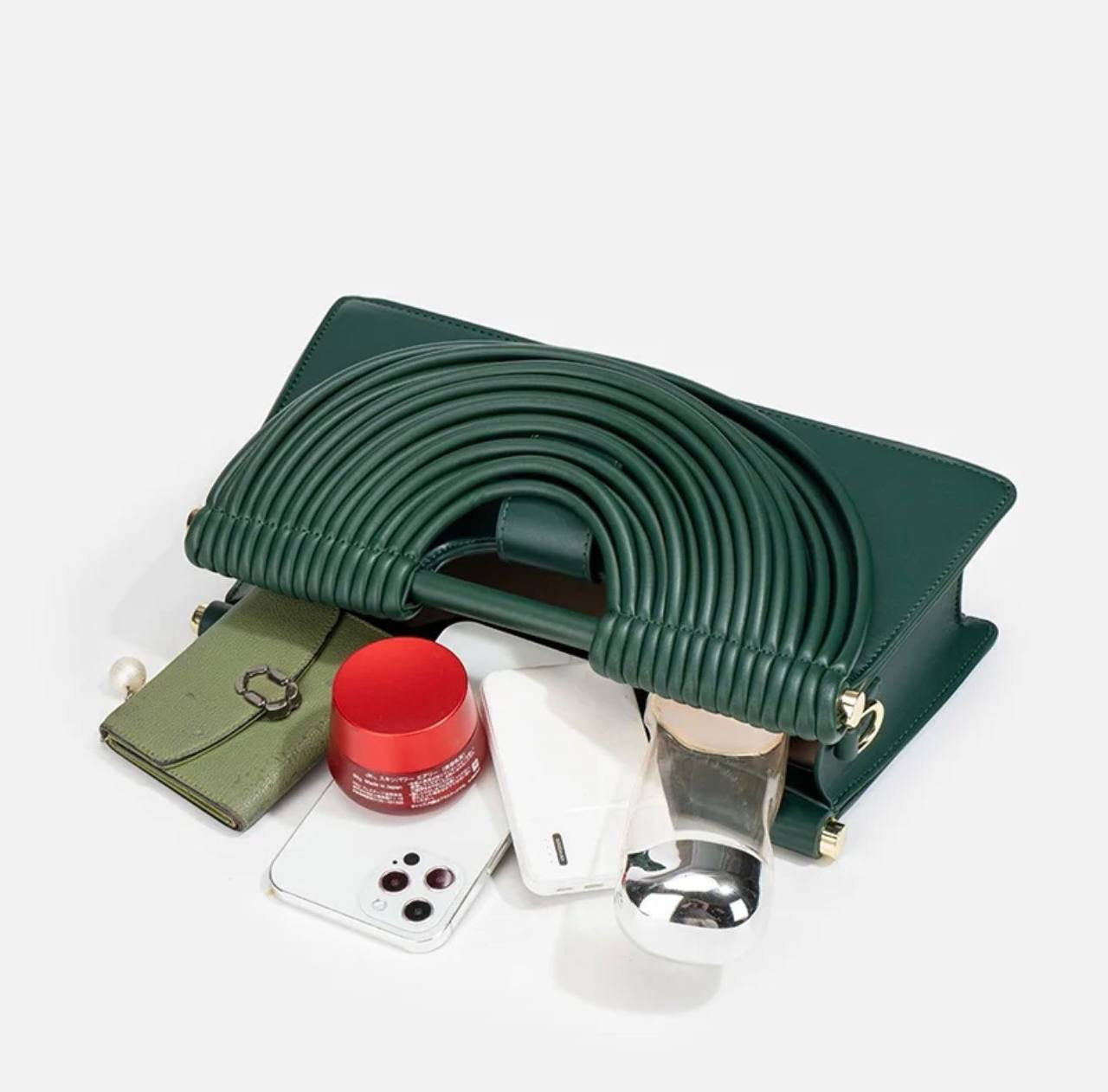 BOTTEGA 
NEW CAME GOOD QUALITY 
120 dhs🇦🇪
Zain39
♥️♥️♥️