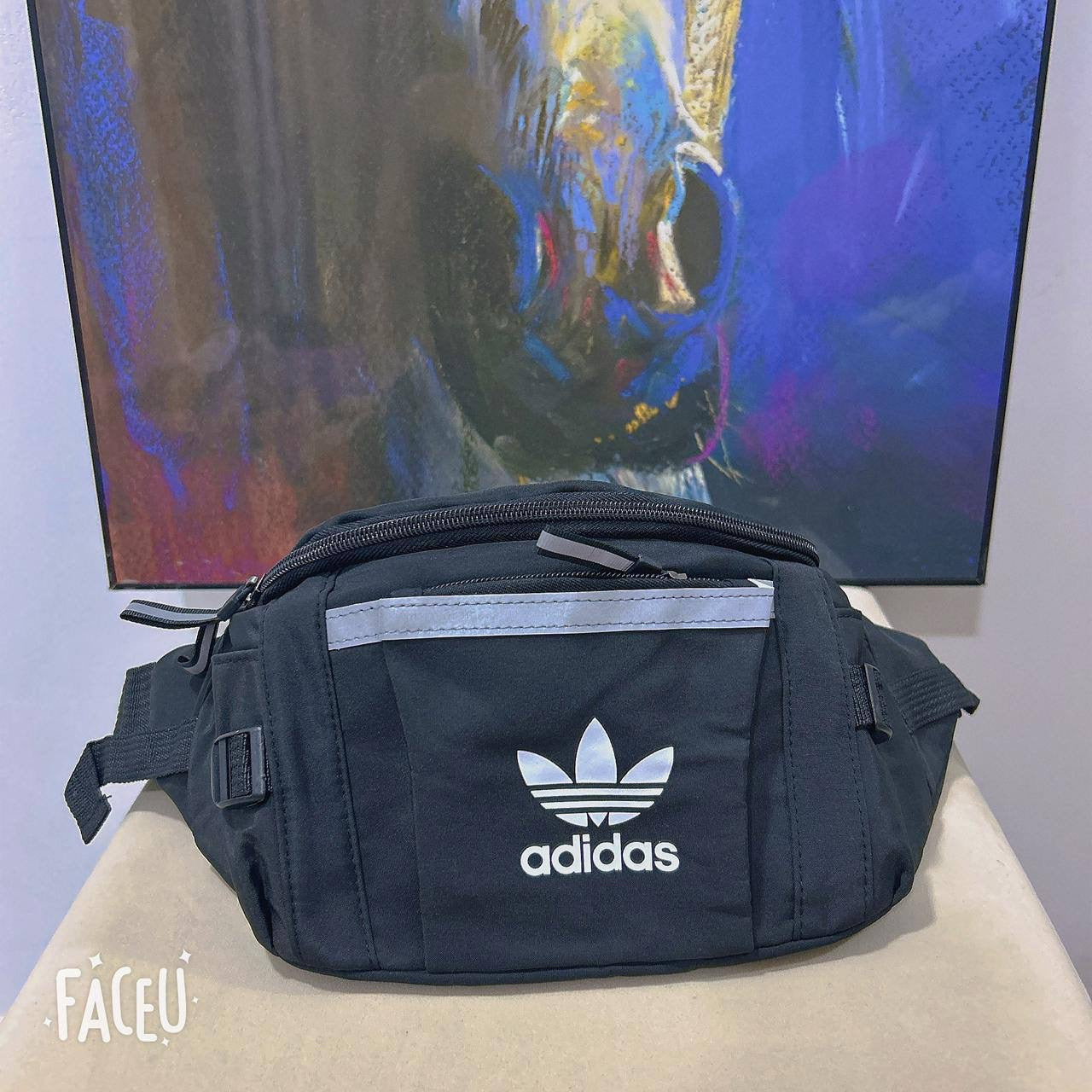 Adidas
32*15*9cm
40 dhs🇦🇪
Zain17
♥️♥️♥️