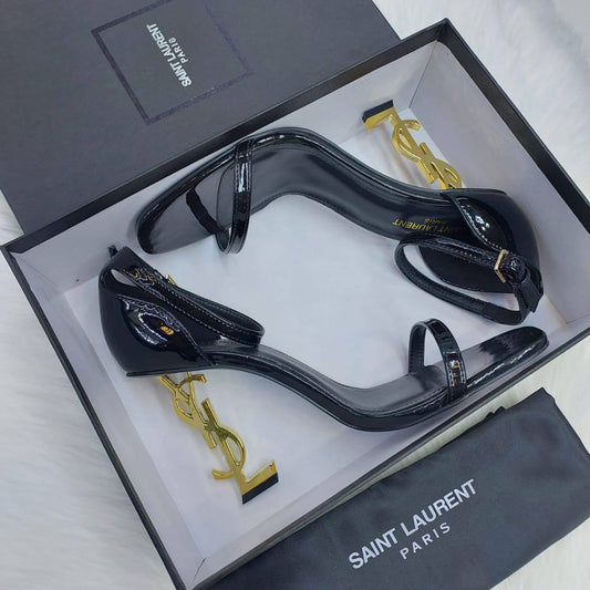 YSL
Size 36-41
120 dhs🇦🇪
Zain21
♥️♥️♥️