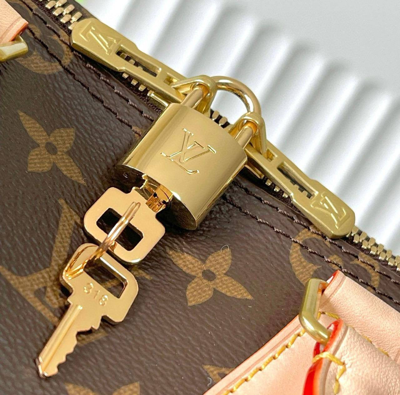 LV SPEEDY 
COPY ONE 
25CM 
SPECIAL OFFER 
130 dhs🇦🇪
Zain39
♥️♥️♥️