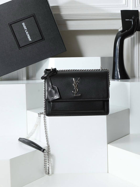 YSL
Master
270 dhs🇦🇪
Zain192
♥️♥️♥️