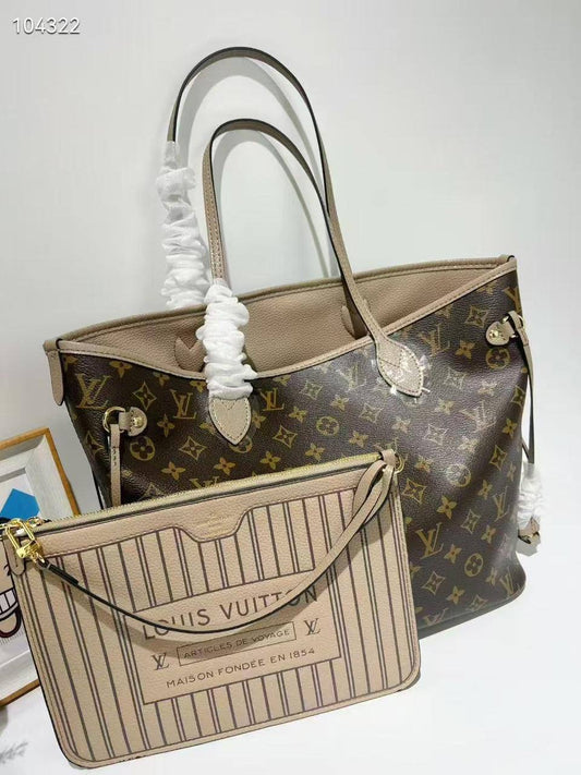 LV Master Neverfull 
Medium size 32cm 
270 dhs🇦🇪
Zain228
♥️♥️♥️
