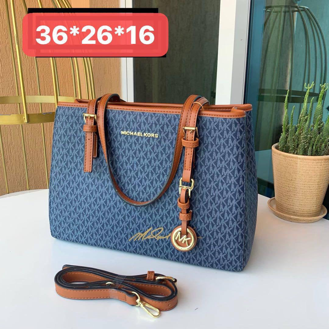 MK
90 dhs🇦🇪
Zain137
♥️♥️♥️