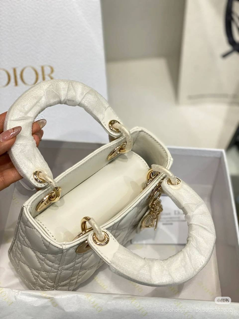 .
NEW🌸DIOR🌸
SUPER MASTER QUALITY🫶
WITH FULL PACKAGING 🎁
For Price 👇 WTSP Text Zain 0568585901
Zain255
♥️♥️♥️