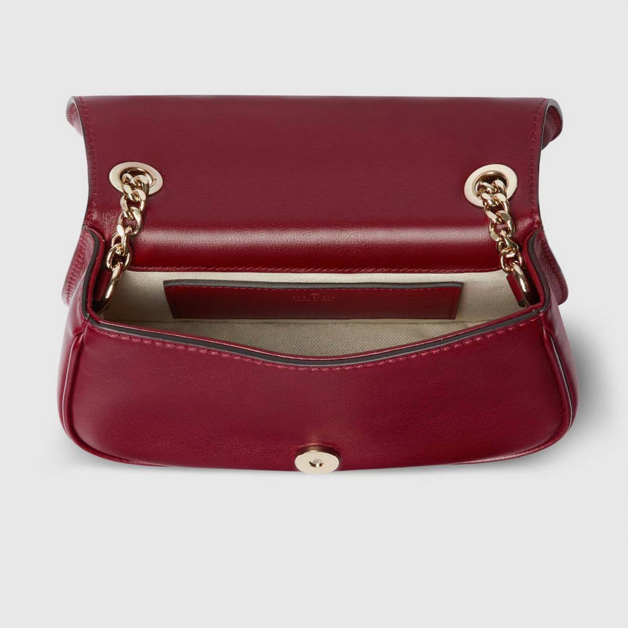 GUCCI 
NEW CAME GOOD QUALITY 
WITH BOX 
🎁🎁🎁
100 dhs🇦🇪
Zain39
♥️♥️♥️