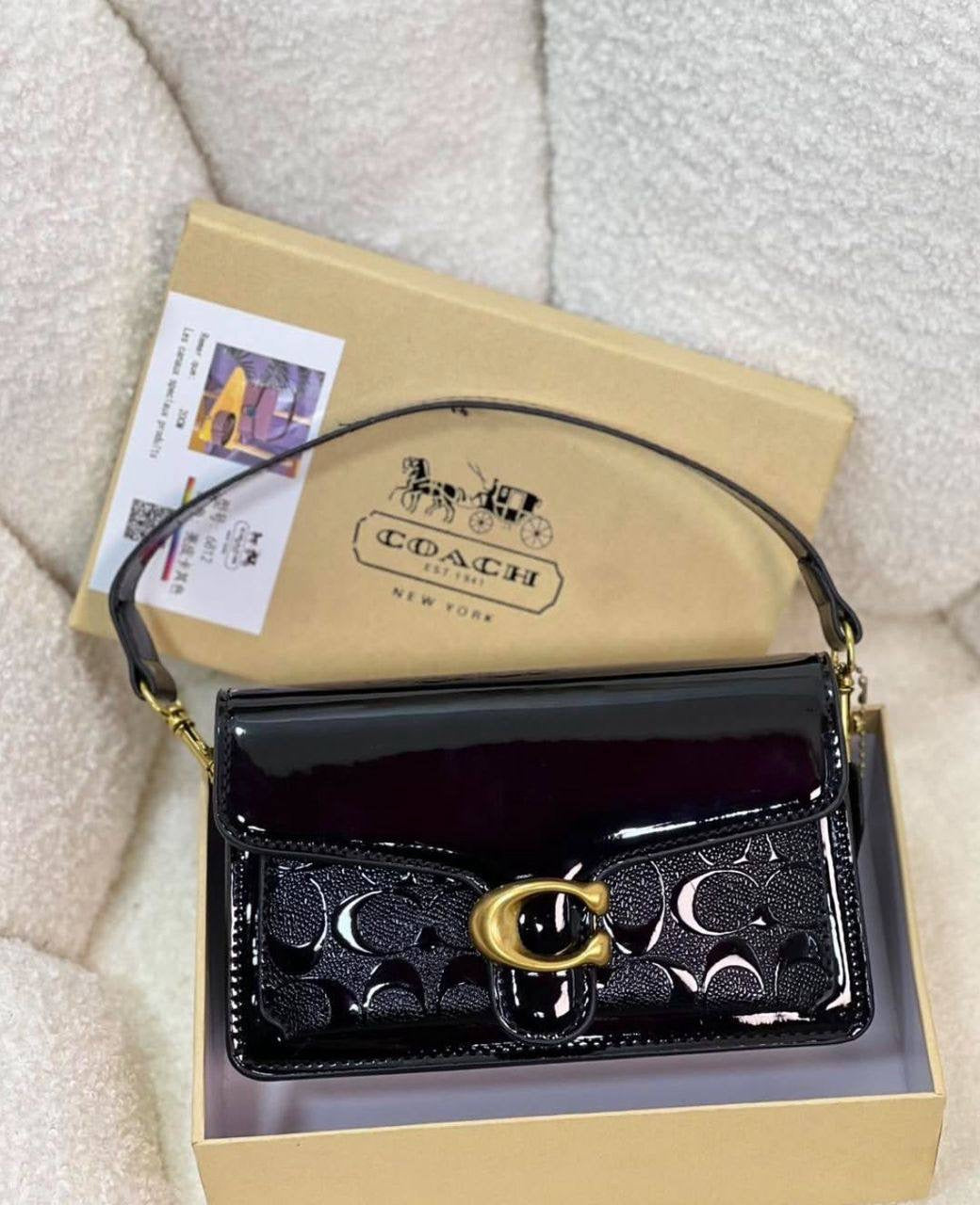 Coach
95 dhs🇦🇪
Good quality 
with box
🎁🎁🎁
Zain35
♥️♥️♥️