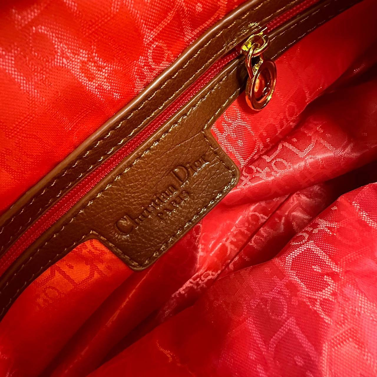 DIOR 
NEW DESIGN GOOD QUALITY 
120 dhs🇦🇪
Zain39
♥️♥️♥️