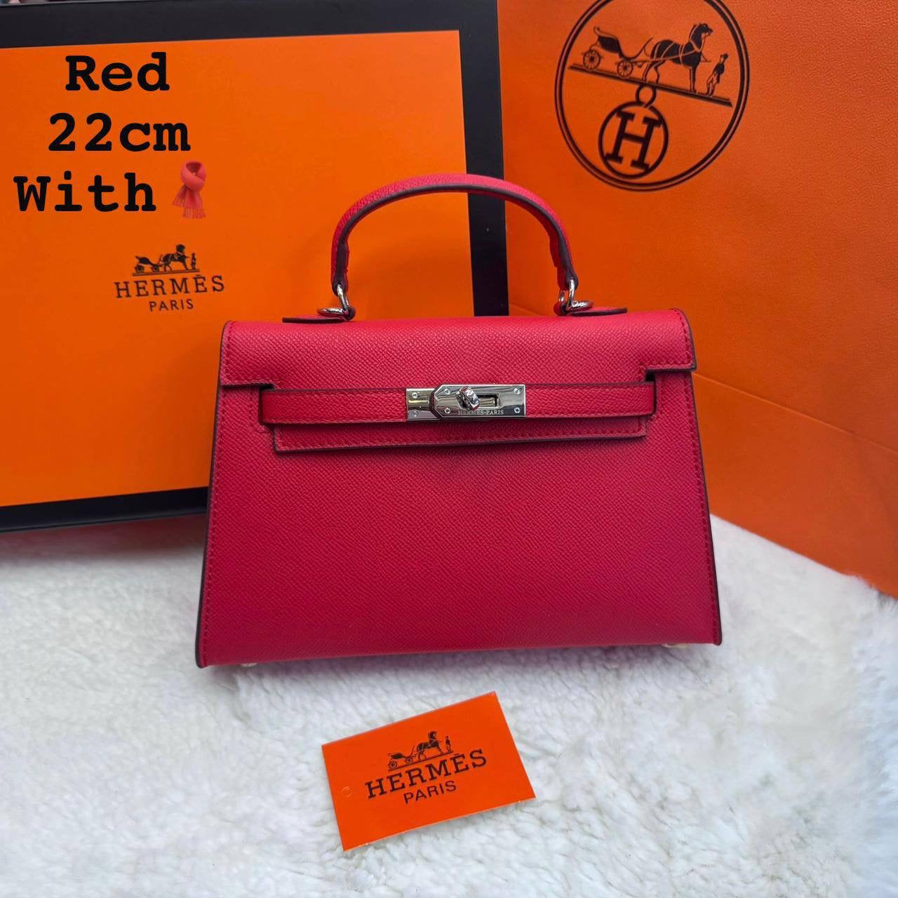 Hermes ᴋᴇʟʟʏ ʙᴀɢ  
silver hardware
 ᴡɪᴛʜ ʙᴏx
🎁🎁🎁
With 🧣 
ʟᴇᴀᴛʜᴇʀ 
sɪᴢᴇ:22ᴄᴍ 
90 dhs🇦🇪
Zain56
♥️♥️♥️