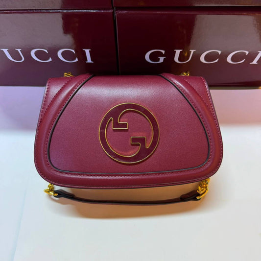 GUCCI 
NEW CAME GOOD QUALITY 
WITH BOX 
🎁🎁🎁
100 dhs🇦🇪
Zain39
♥️♥️♥️