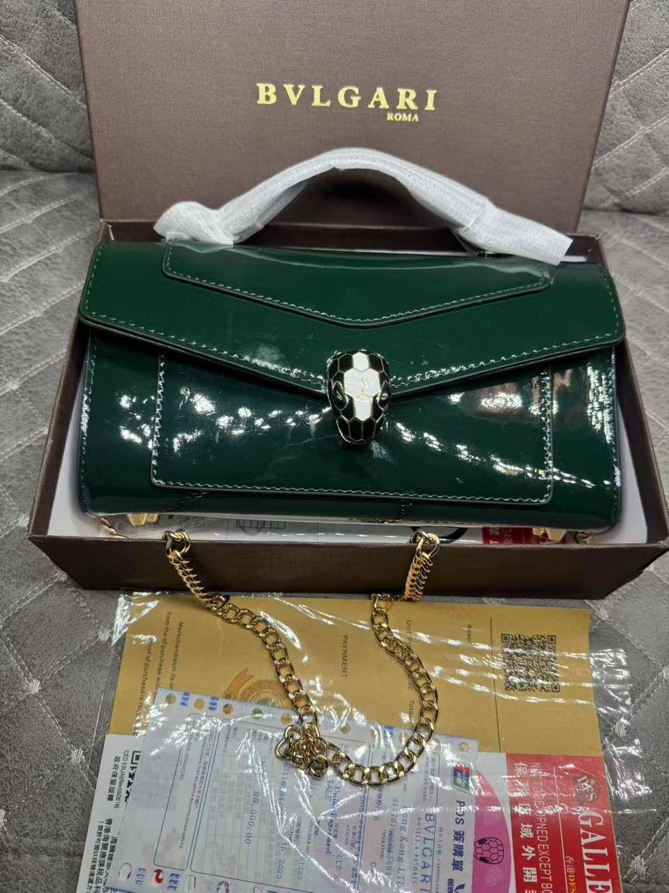 Bvlgari Forever
Size : 23 * 14 cm
90 dhs🇦🇪
with box
🎁🎁🎁
Zain115
♥️♥️♥️