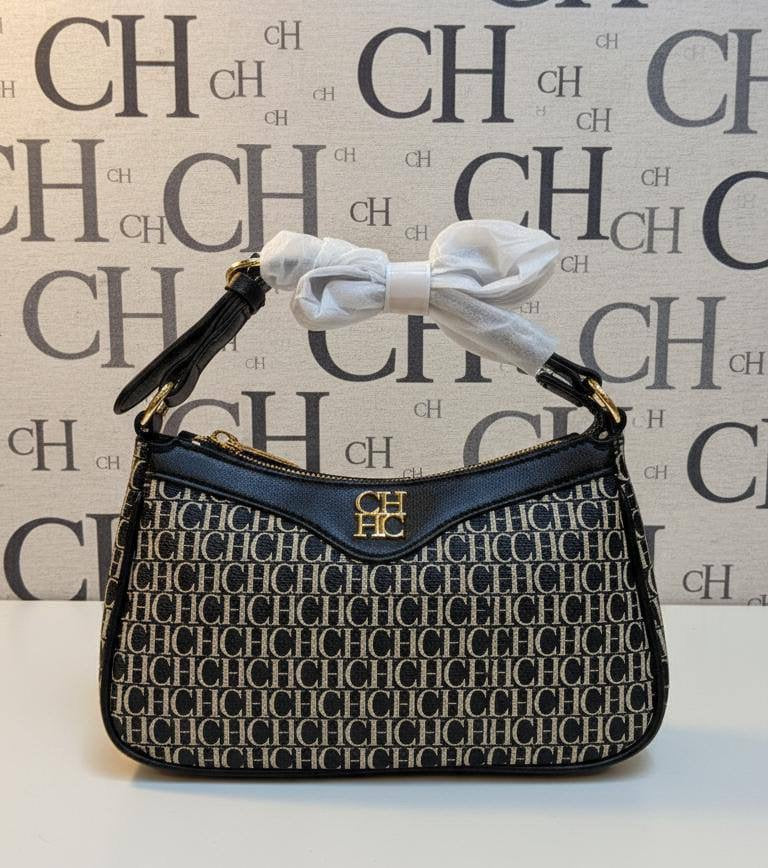 CH CH
Best quality 
with box’s 
🎁🎁🎁
95 dhs🇦🇪
size 26 cm
Zain158
♥️♥️♥️