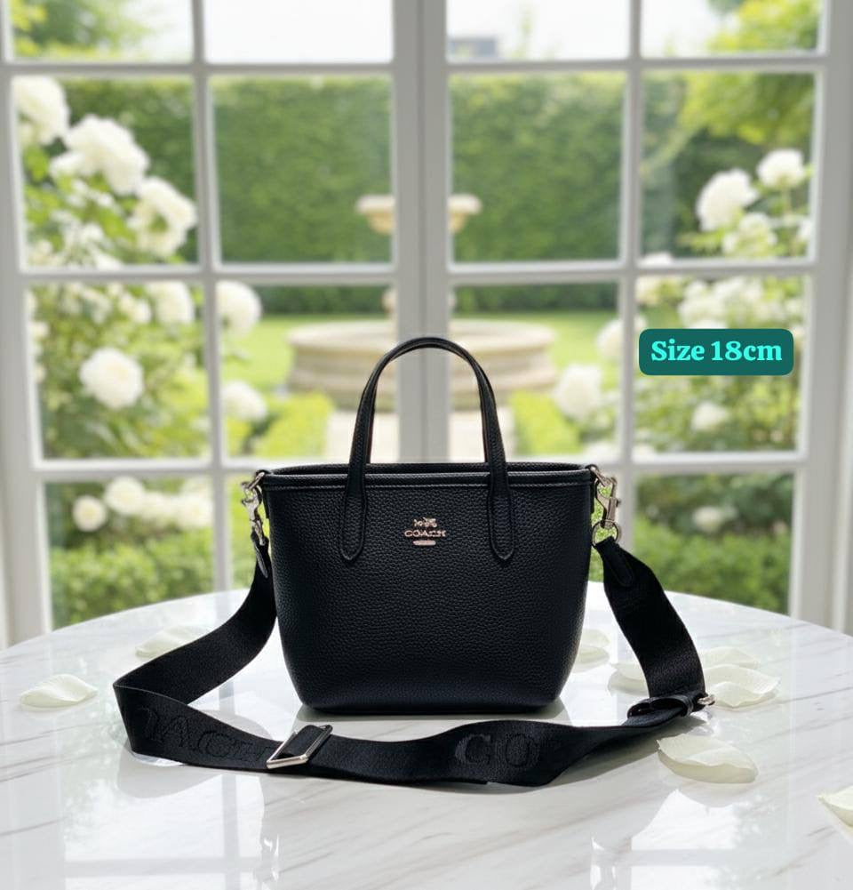 Coach
Good quality
with box
🎁🎁🎁
90 dhs🪙
Zain186
♥️♥️♥️