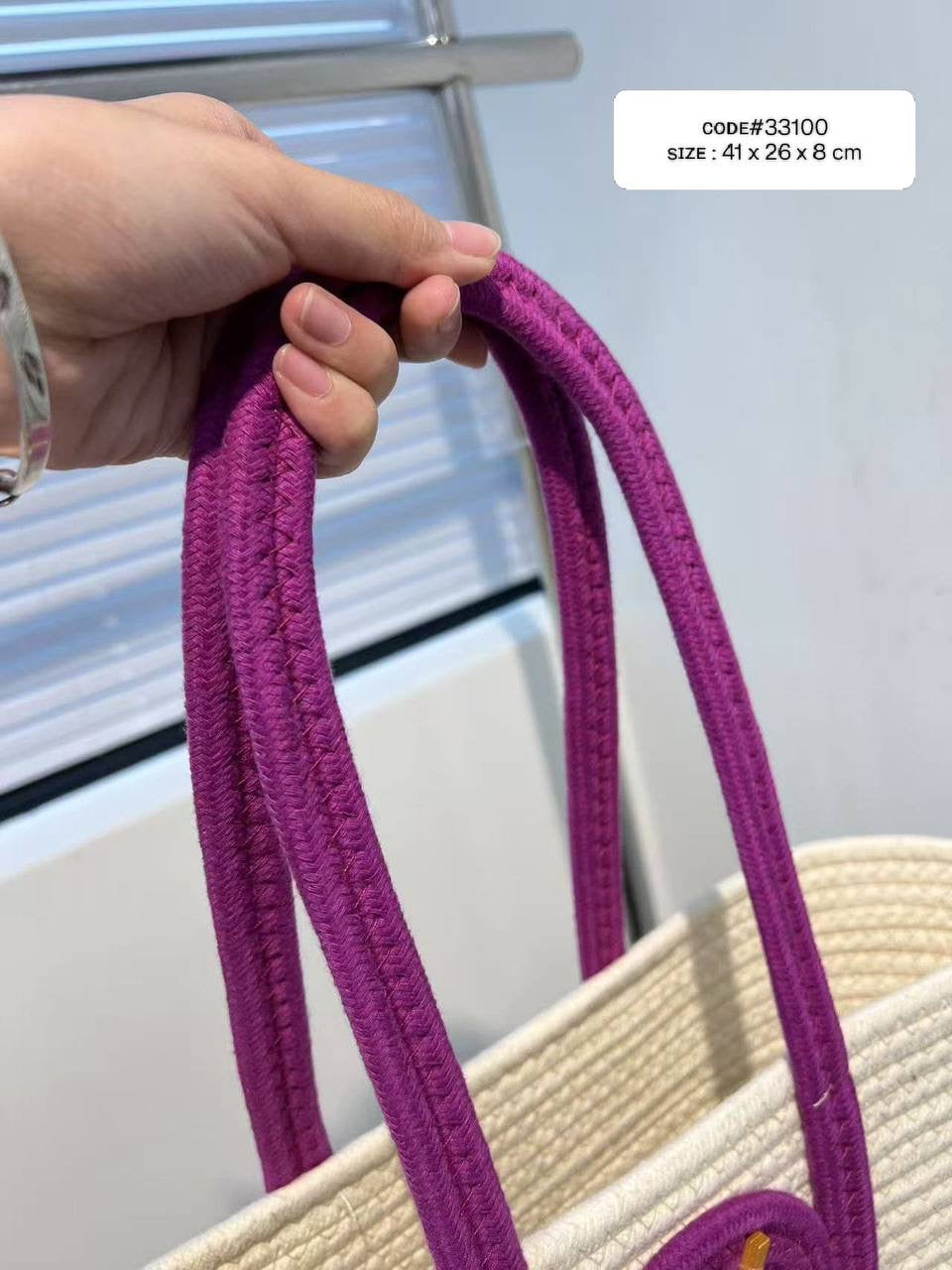 YSL - YVES SAINT LAURENT
BEACH  SHOULDER BAG
sɪᴢᴇ : 41 cm
60 dhs🇦🇪
Zain31
♥️♥️♥️