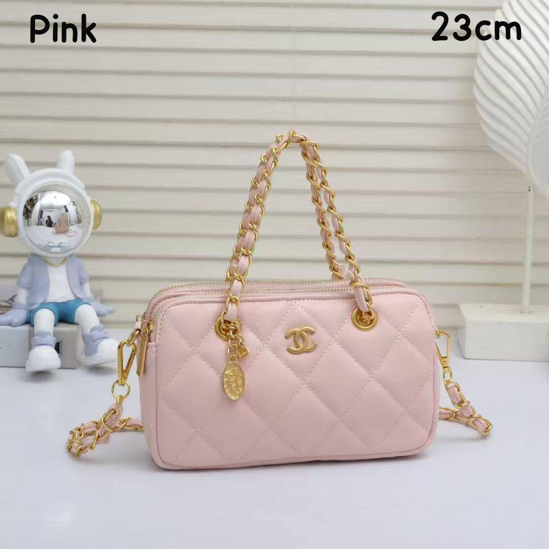 Chanel ᴍᴀᴛᴇʟᴀssᴇ  ʜᴀɴᴅʙᴀɢ
ᴄʜᴀɪɴ/compartment
ᴡɪᴛʜʙᴏx
🎁🎁🎁
ʟᴀᴍʙsᴋɪɴ 
sɪᴢᴇ:23ᴄᴍ
105 dhs🇦🇪
Zain56
♥️♥️♥️