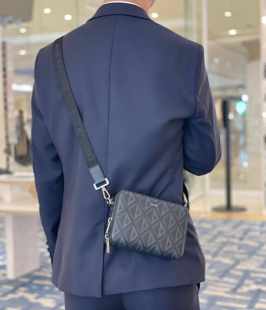 Dior 
Master Quality
Crossbody Bag 
200 dhs🇦🇪
With Box
🎁🎁🎁
Zain33
♥️♥️♥️