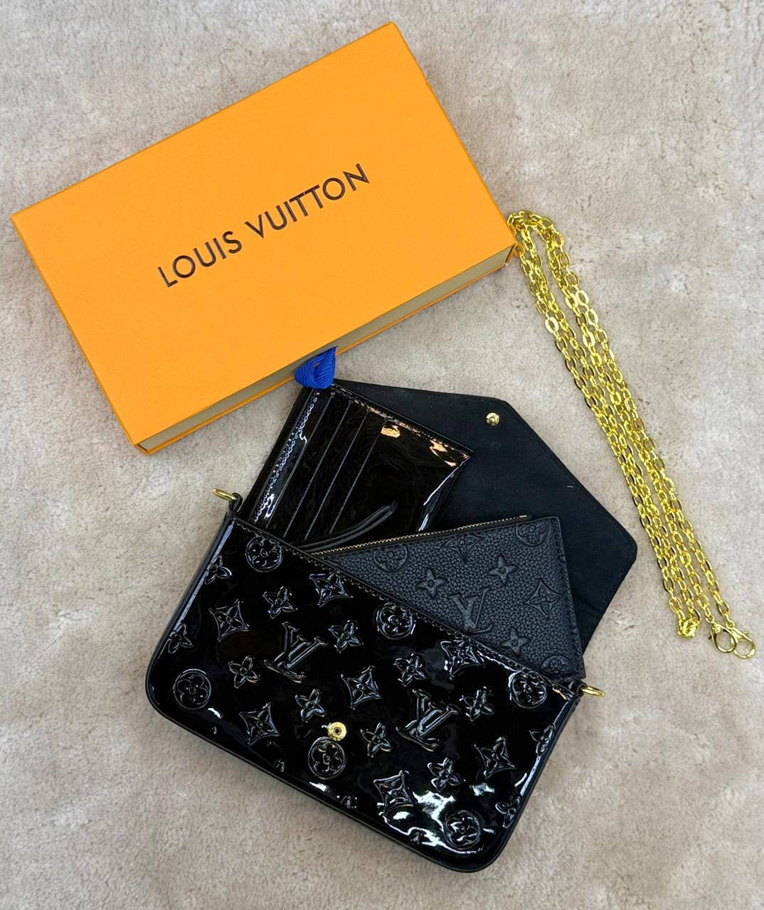 LV 
GOOD QUALITY 💯
WITH BOX 
🎁🎁🎁
GOLSSY 
90 dhs🇦🇪
MATE FLOWER 
80 dhs🇦🇪
Zain28
♥️♥️♥️