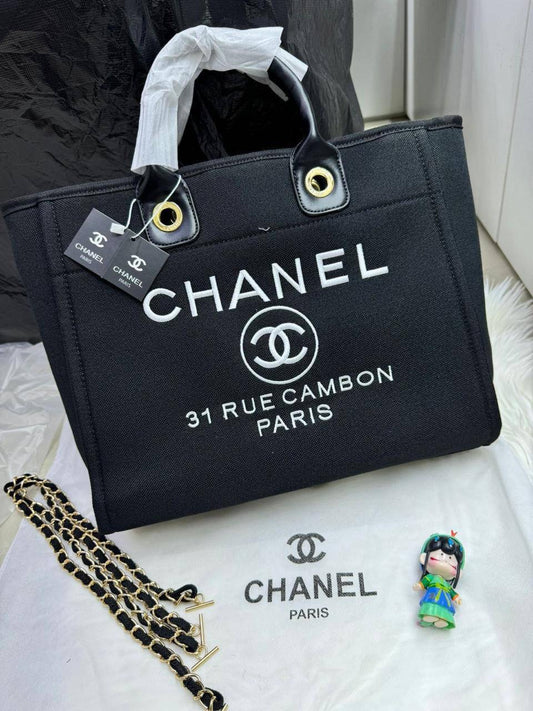 Chanel canvas bag
Size : 47* 32 cm
95 dhs🇦🇪
Zain115
♥️♥️♥️