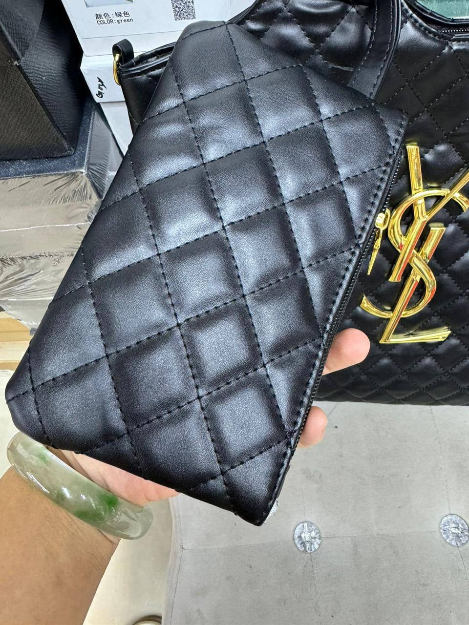 YSL ICARE
High  quality
Size :43 * 37 *10 cm
80 dhs🇦🇪
Zain27
♥️♥️♥️