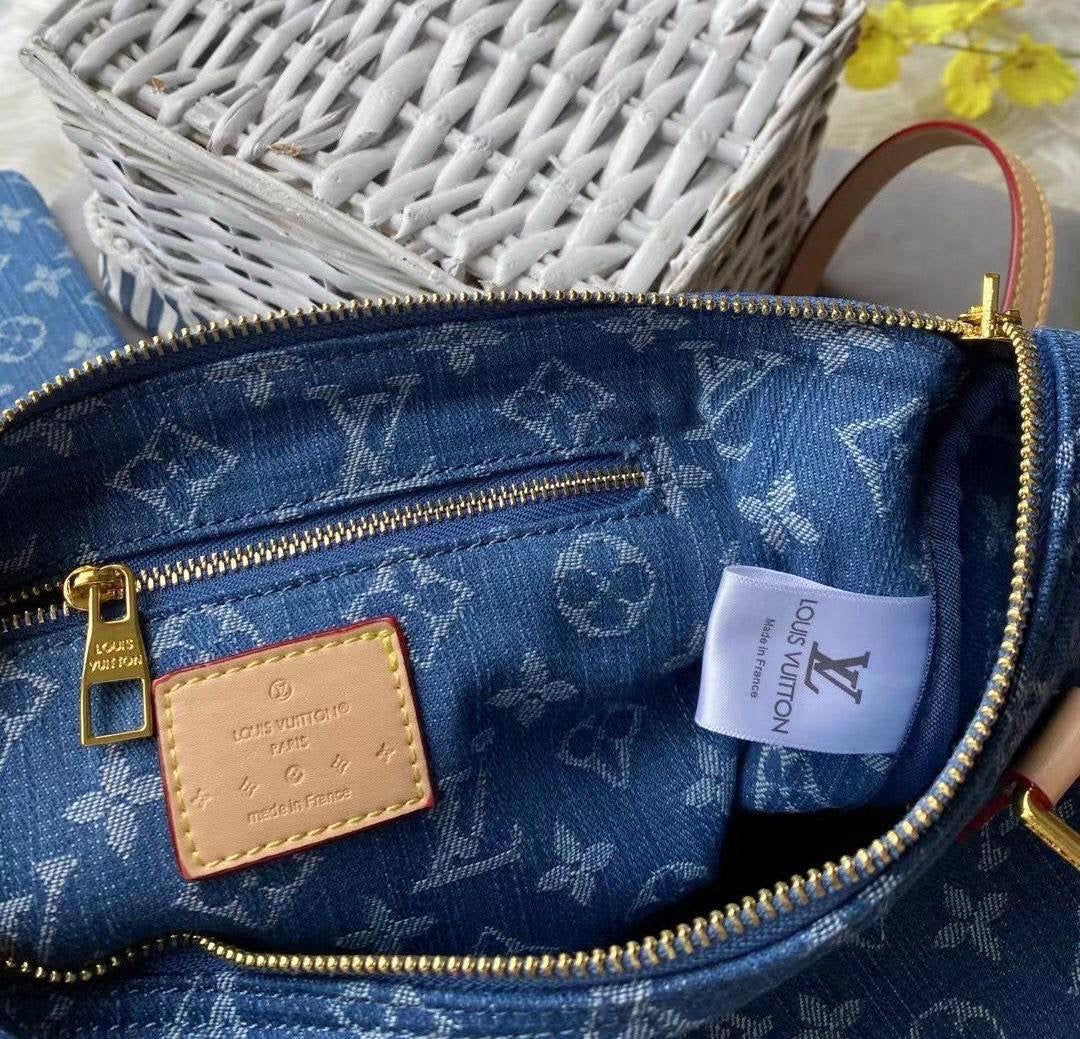 LV
COPY ONE SPECIAL OFFER 
ONLY 
105 dhs🇦🇪
Zain39
♥️♥️♥️