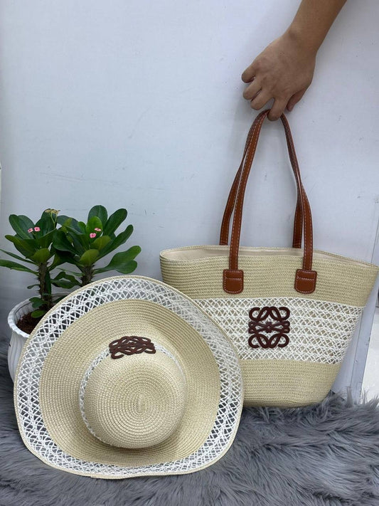 Loewe 
SIZE……….  40 CM🌷
90 dhs🇦🇪
Zain244
♥️♥️♥️